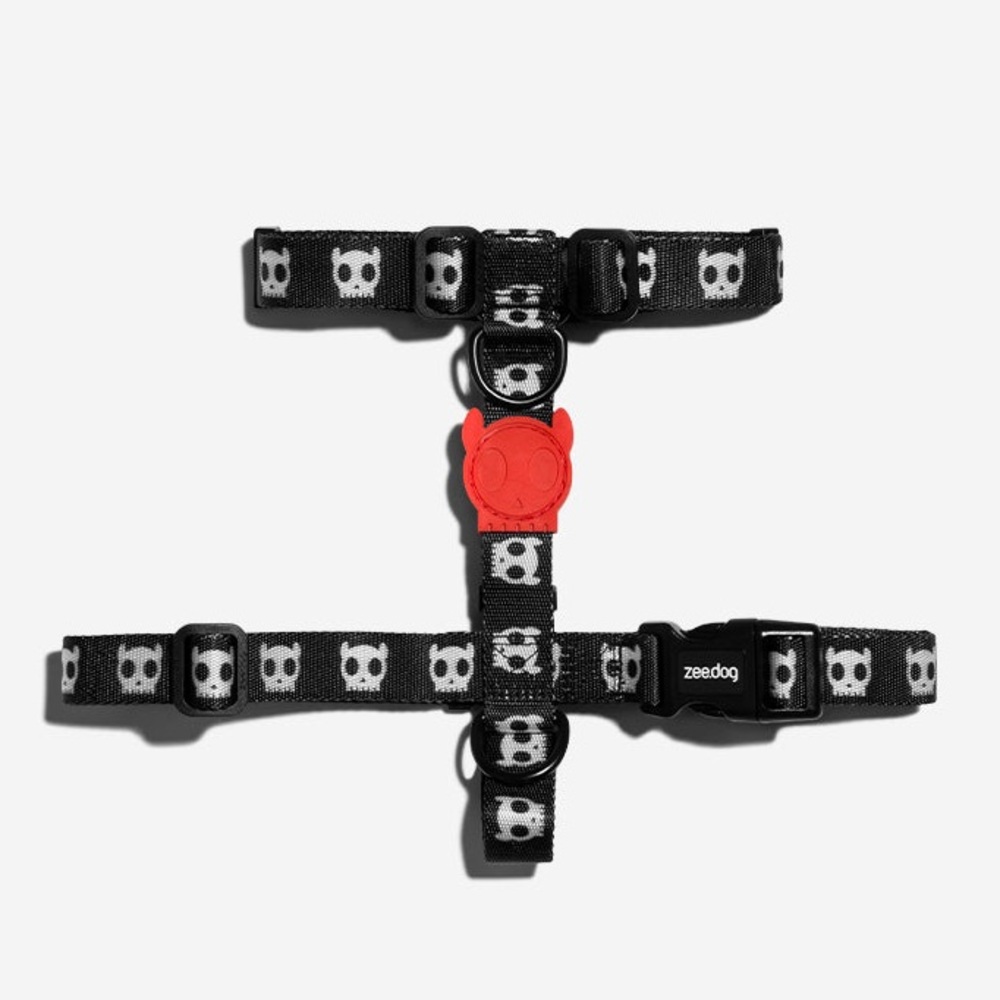 ZEEDOG Medium H Harness with Dog Skull Design NWT